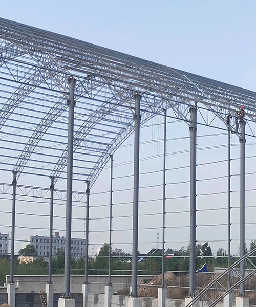 ?鋼結(jié)構(gòu)具有強(qiáng)度高、剛性好、耐腐蝕、施工周期短等優(yōu)點(diǎn)