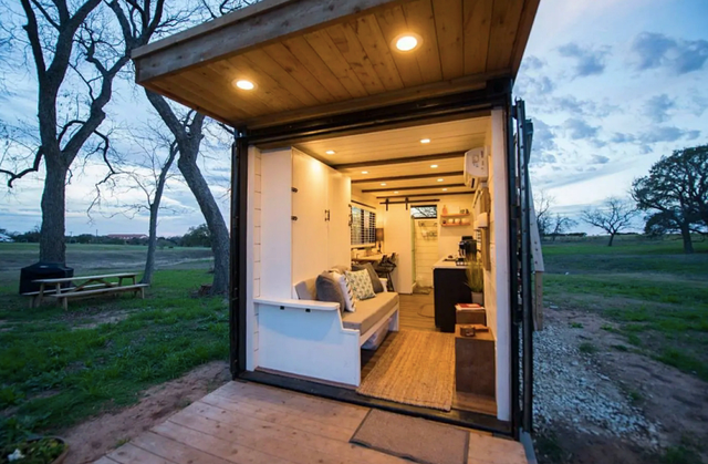 集裝箱也能住人？16.6㎡“五臟俱全”，還能自帶露臺，太美了