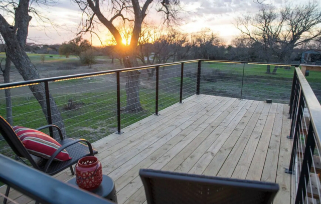 集裝箱也能住人？16.6㎡“五臟俱全”，還能自帶露臺，太美了