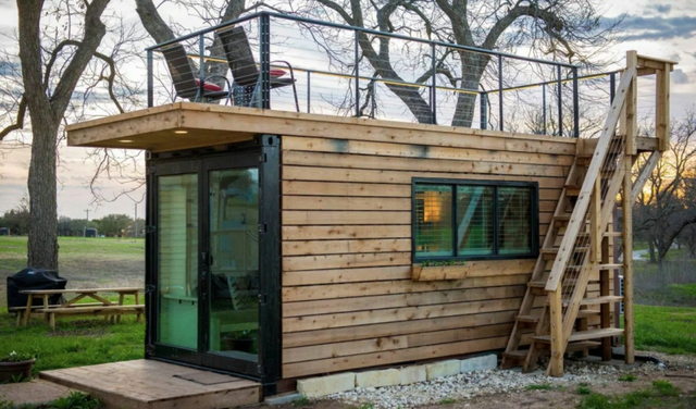 集裝箱也能住人？16.6㎡“五臟俱全”，還能自帶露臺，太美了