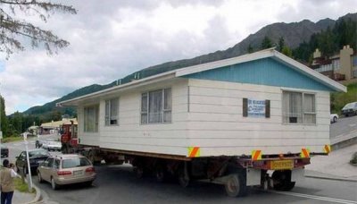 美國人搬家理由很奇葩，整棟房子直接用汽車運