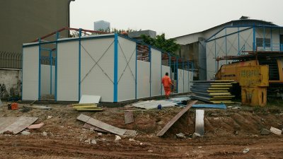 如何加固傾斜頂部活動(dòng)房？